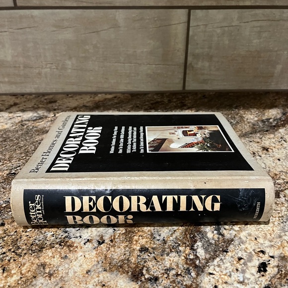 Better Homes and Gardens Decorating Book - 1975 - Picture 2 of 6